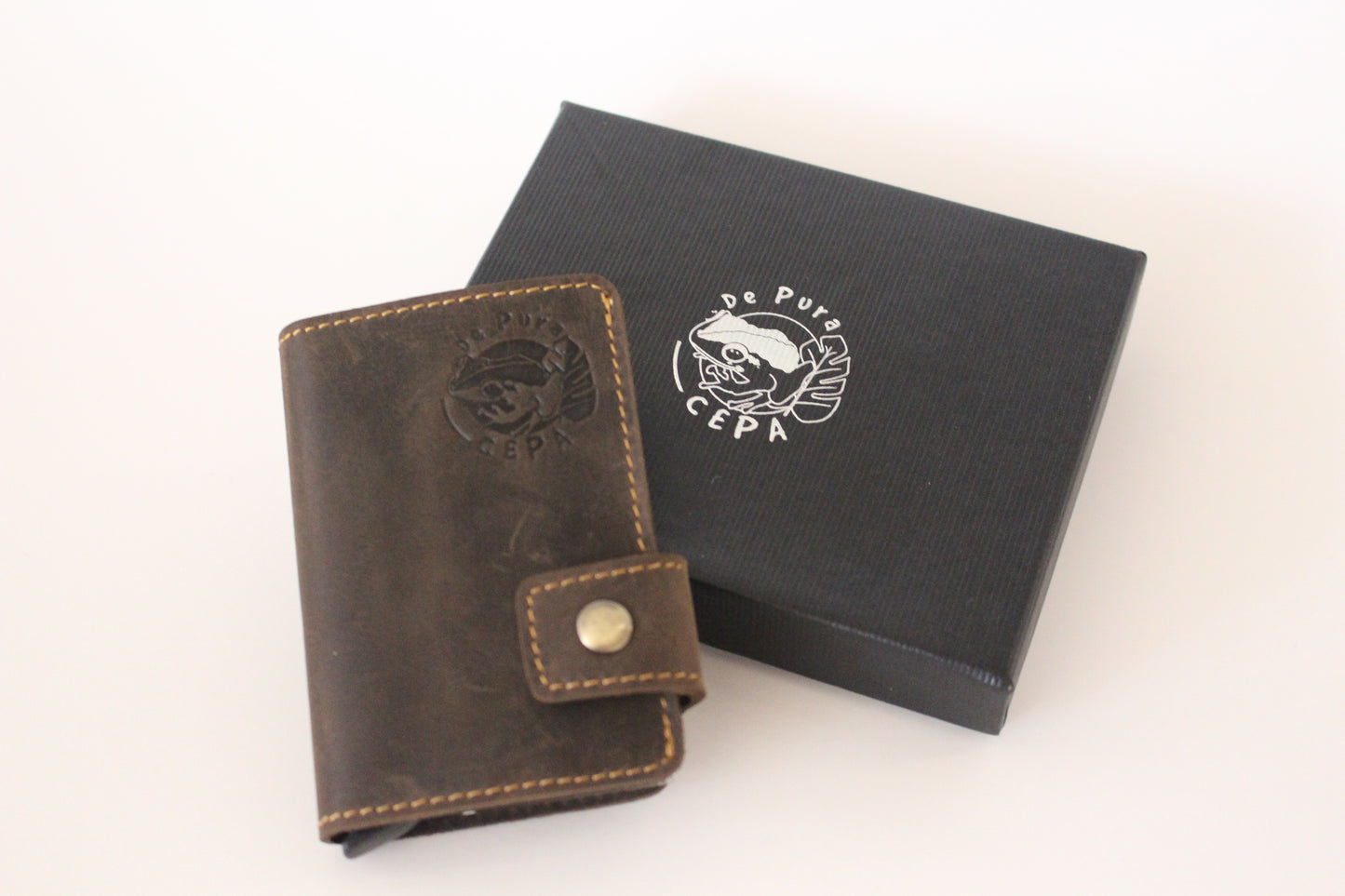 De Pura Cepa Leather & Aluminum RFID Wallet